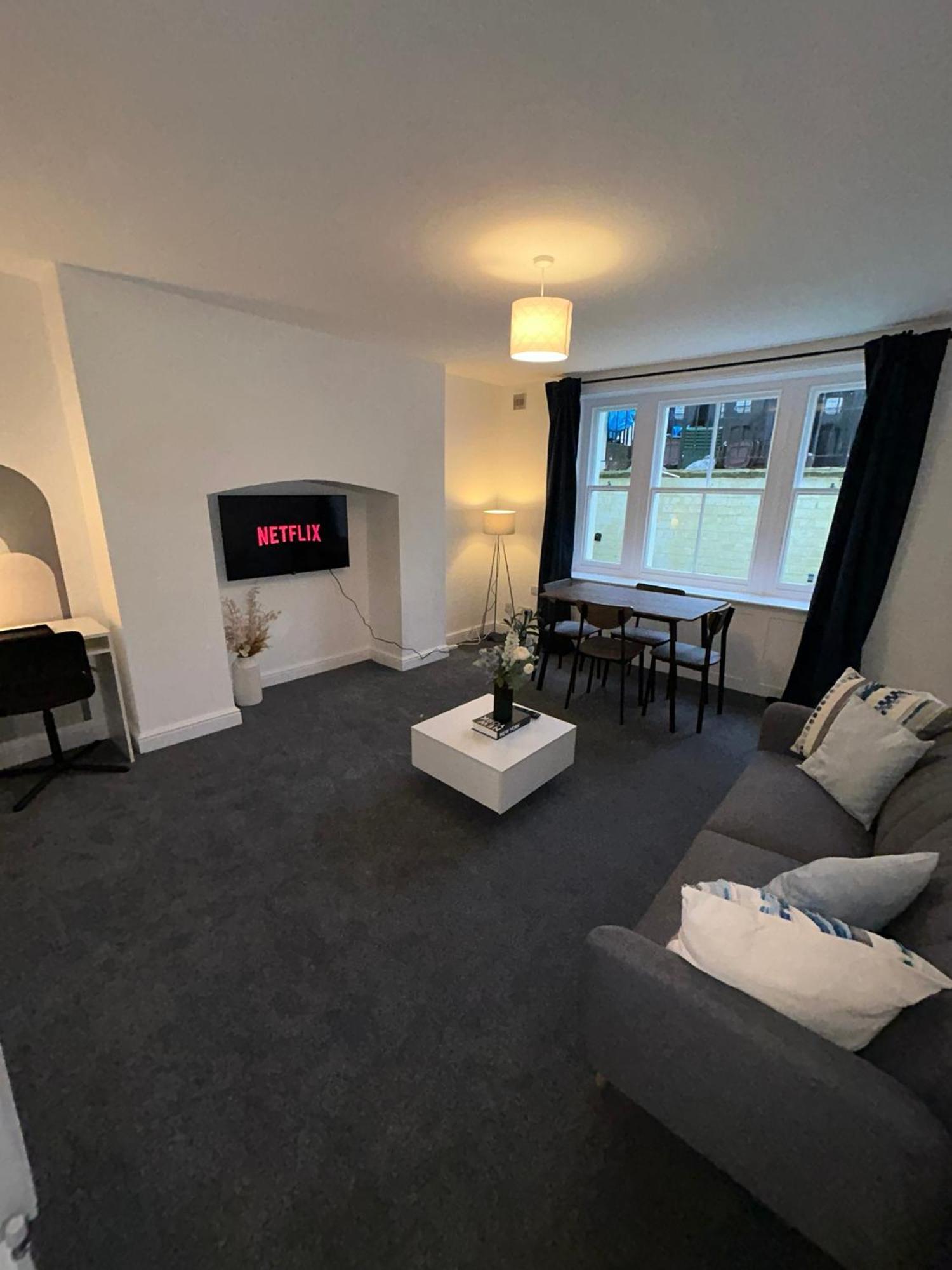 Brand New Modern Apartments Steps From Gloucester Quays Exterior foto